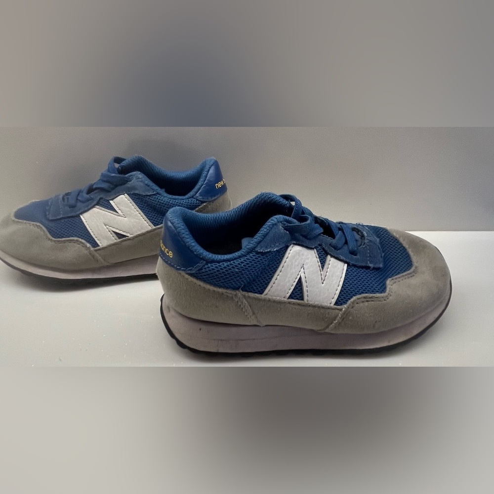 New Balance Kids’ Sneakers Size 10 – Gently Used